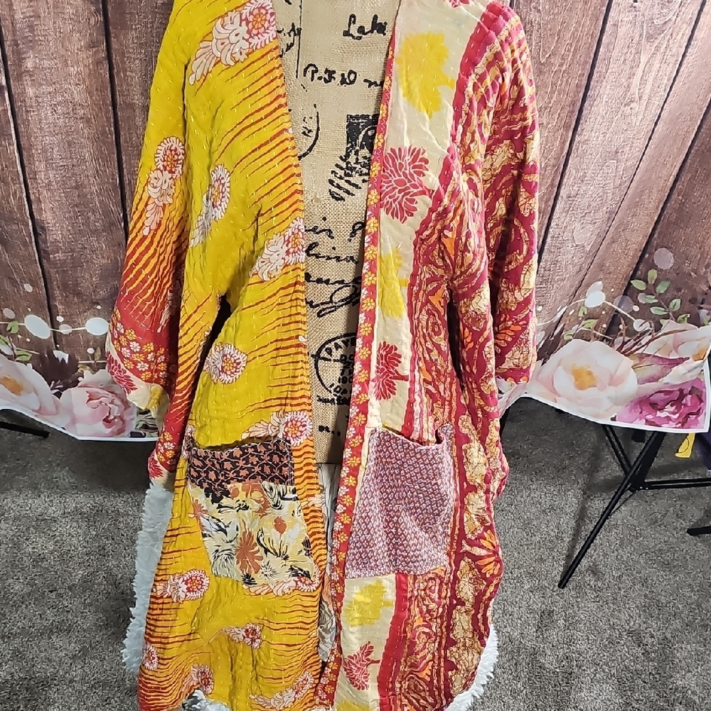 NWOT Vibrant Red and Yellow Floral Kantha Kimono Sm-xl - Picture 7 of 7